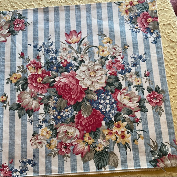 Custom Accent Pillow 25” X 25” - Picture 4 of 5